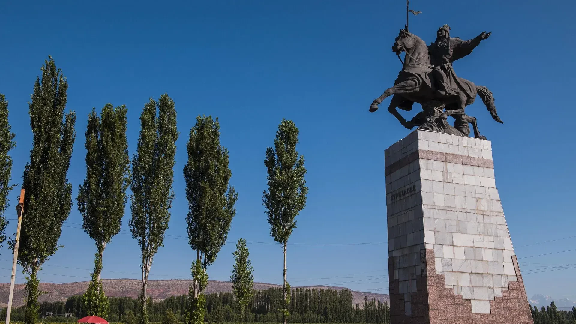 "Курманбек" эпосу жөнүндө жети факты. Муун-жүндү бошоткон керээз