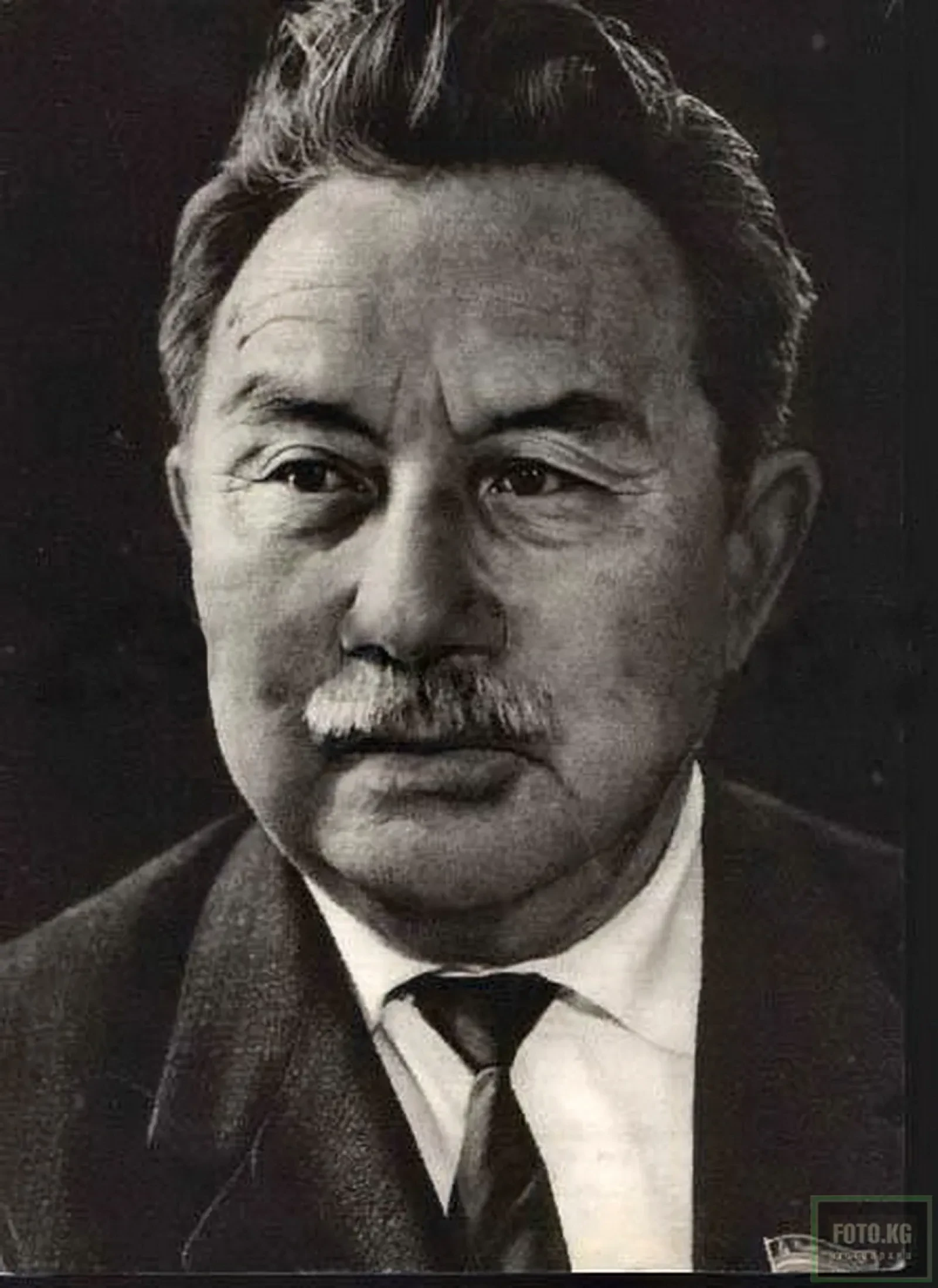 ААЛЫ ТОКОМБАЕВ