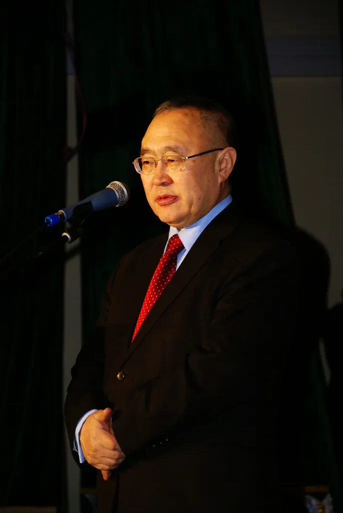 Бронтой Бедюров