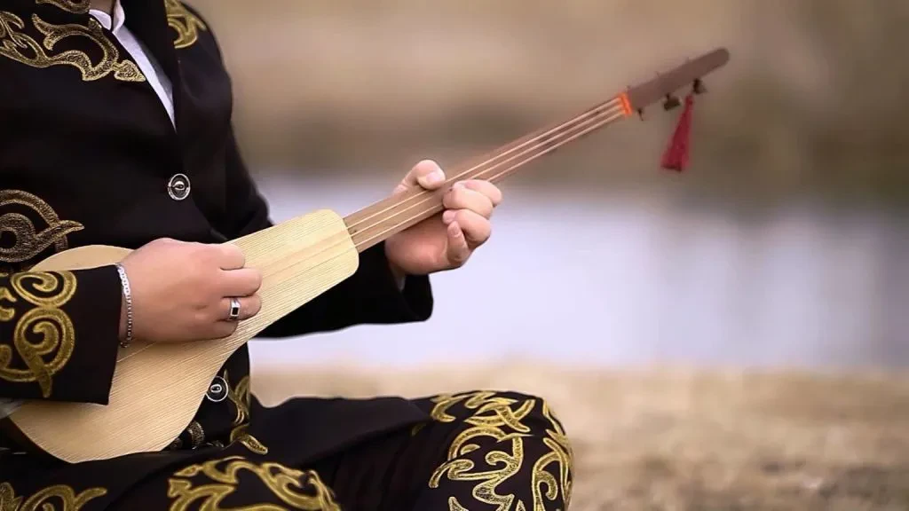 Жеңижок менен Нурмолдонун айтышы